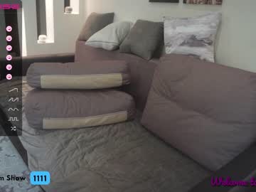 girl
        oxxme cam image #7022