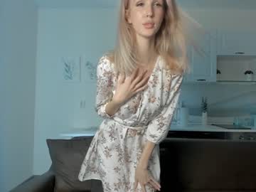 girl
        marieblackwell cam image #88104